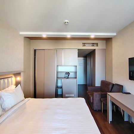 Aphrodite Apartments Batoumi Extérieur photo